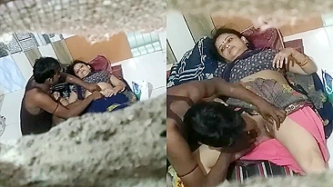 Desimob - Leaked desi mms: Indian cheating woman sex with lover in hotel room |  AREA51.PORN