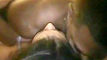 Black BBC Makes Girlfriend Cum Out of Control with Big Dick in Homemade Sex